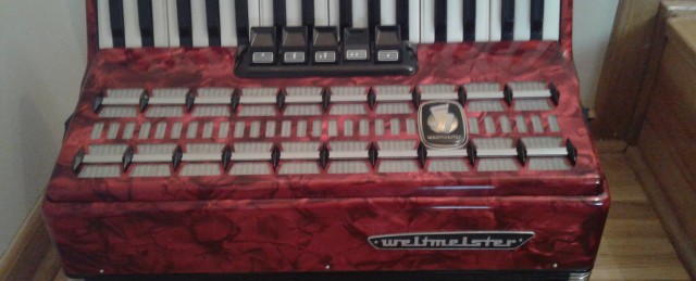 weltmaister harmonika 60 basova - crvena boja